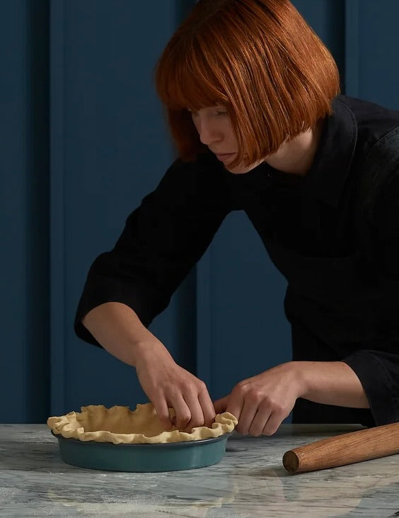 Falcon Enamelware Cake Pan: Pigeon Grey