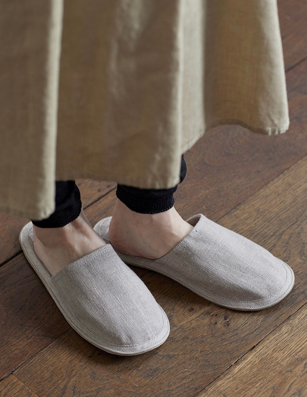 Linen Slippers: Natural